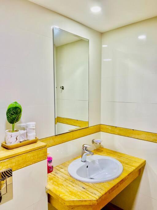 Noor 2 Bedroom Apartment For Beautiful Holiday Muscat Exterior photo